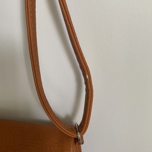 Tan Roots Purse - Picture 4 of 7